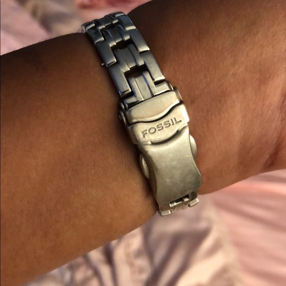 Fossil Watch - Picture 2 of 2